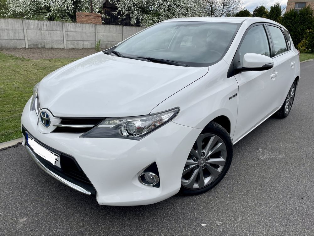 Toyota Auris 1.8 Hibrid , servis do końca !!!