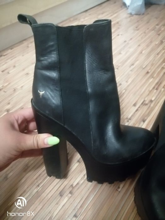 Продам жіночі сапоги