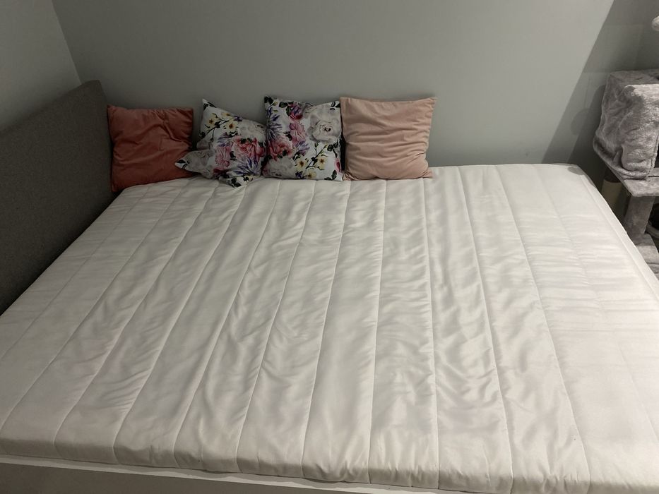 Materac Black Red White 140x200