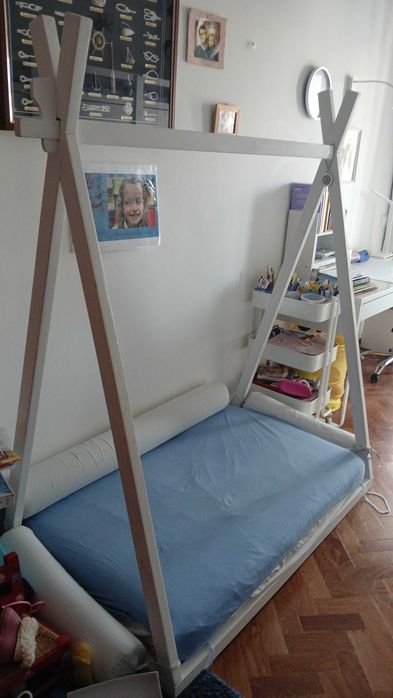 Cama montesouri de criança