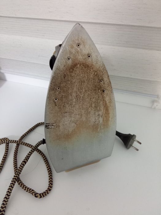 Продам утюг с отпаривателем