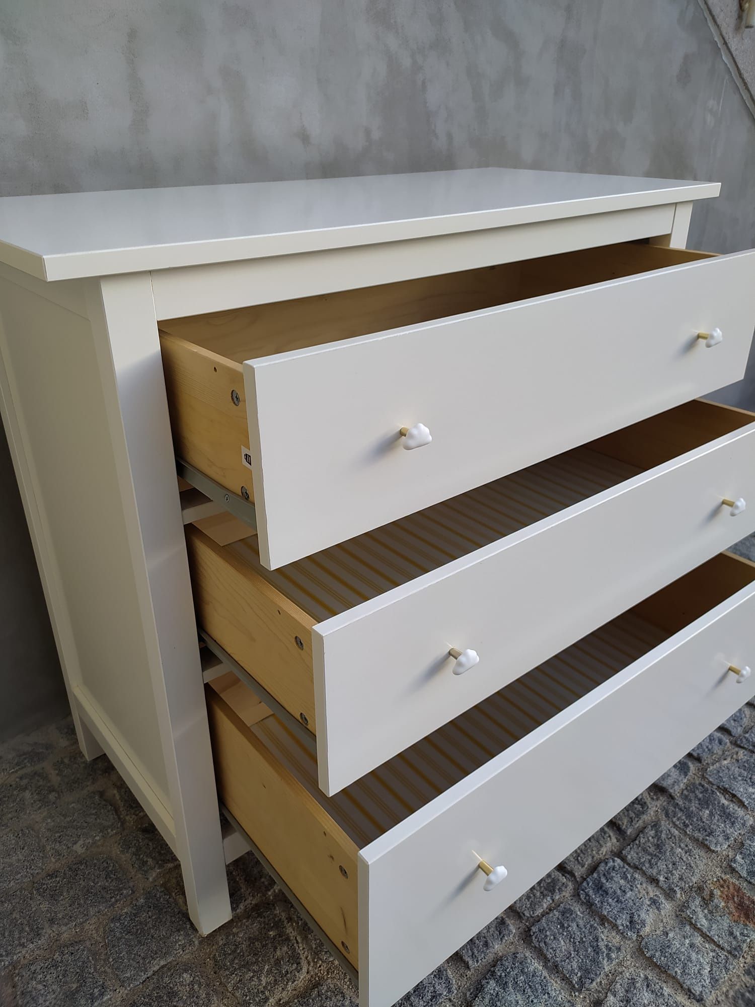 Cómoda IKEA hemnes impecável