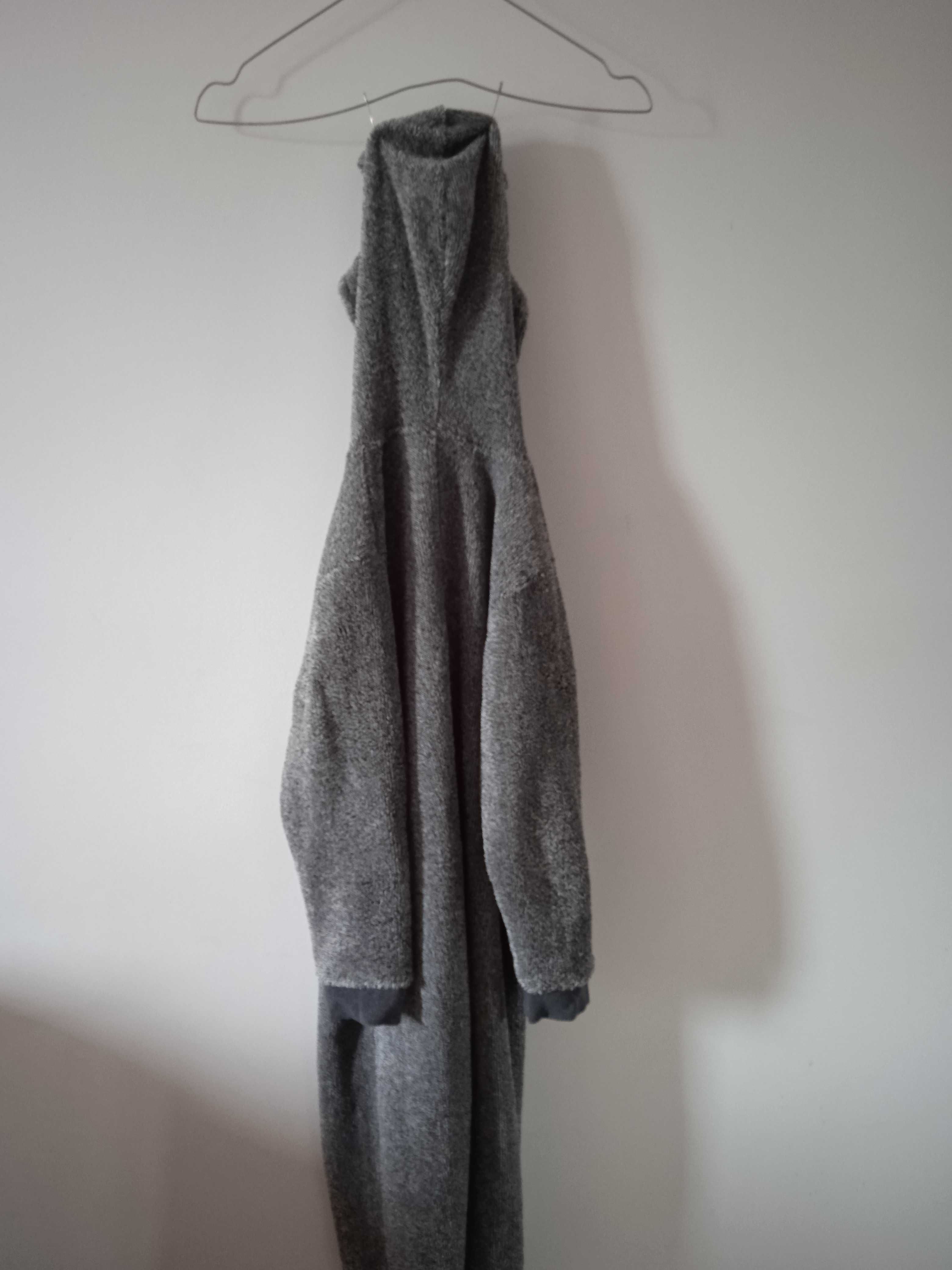 Wilk r.134-140cm; strój przebranie, ogon, polar futerkowy,