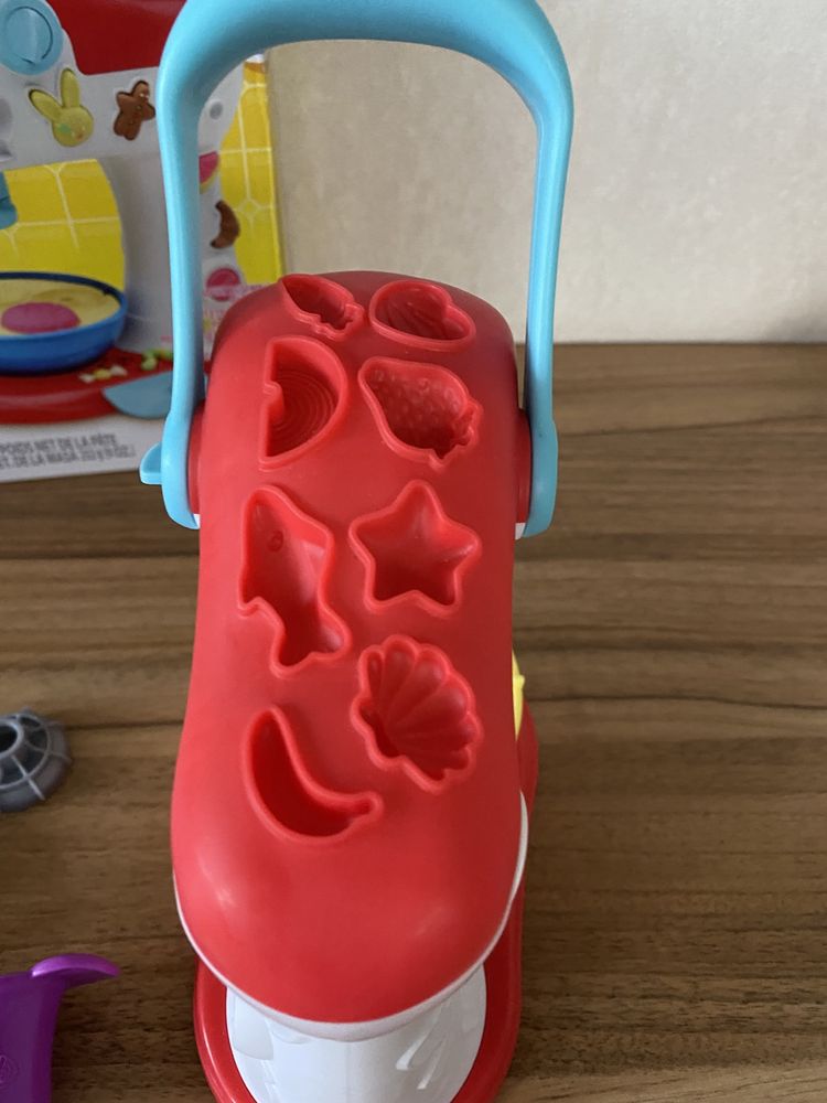 Kitchen play doh Hasbro / Кухня плей до . Оригинал !