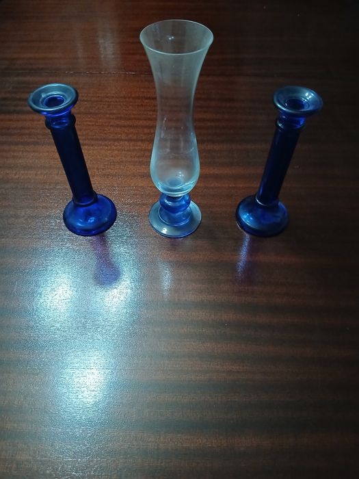 Três castiçais em vidro