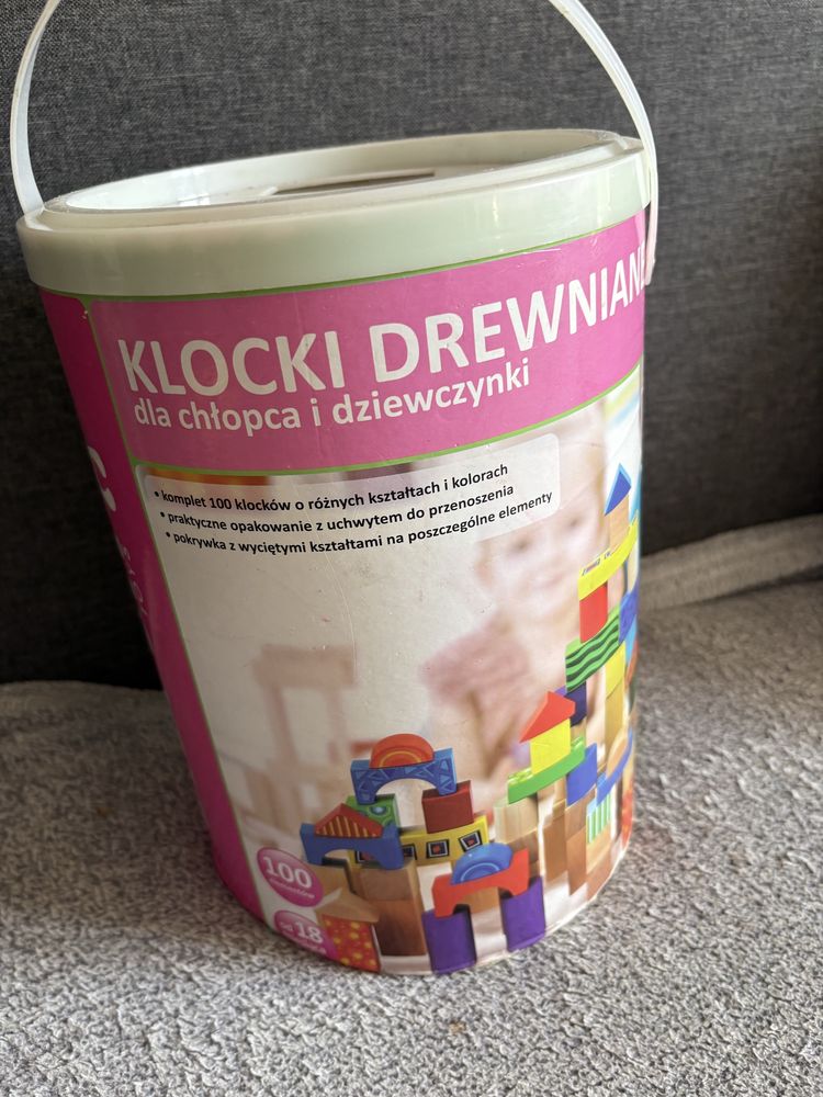 Drewniane klocki 100 elementow z sorterem
