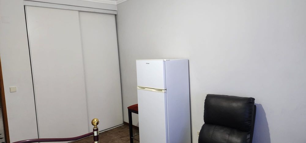 Aluga se quarto em corroios perto da estação