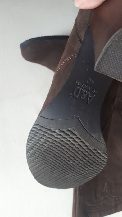 Кожаные нубук  демисезонные сапоги р.40 состояние новых