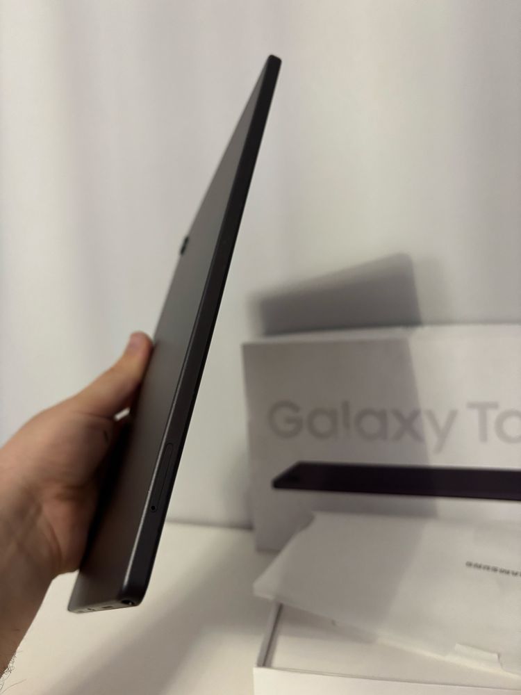 Samsung galaxu tab a8 4/64 LTE