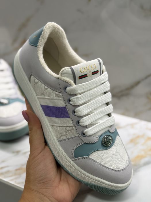 Нові кросівки Gucci