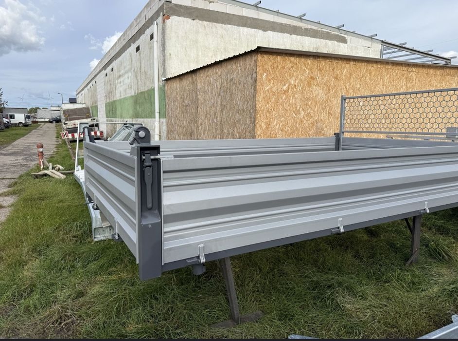 Nowa wywrotka wywrotka, kiper