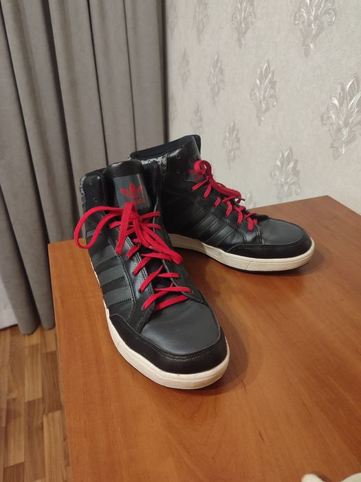 Кросівки, хайтопи р.40