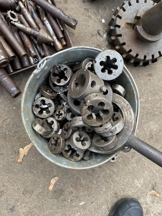 Продам сверла лерки и много всего для токарки и фризеровщика