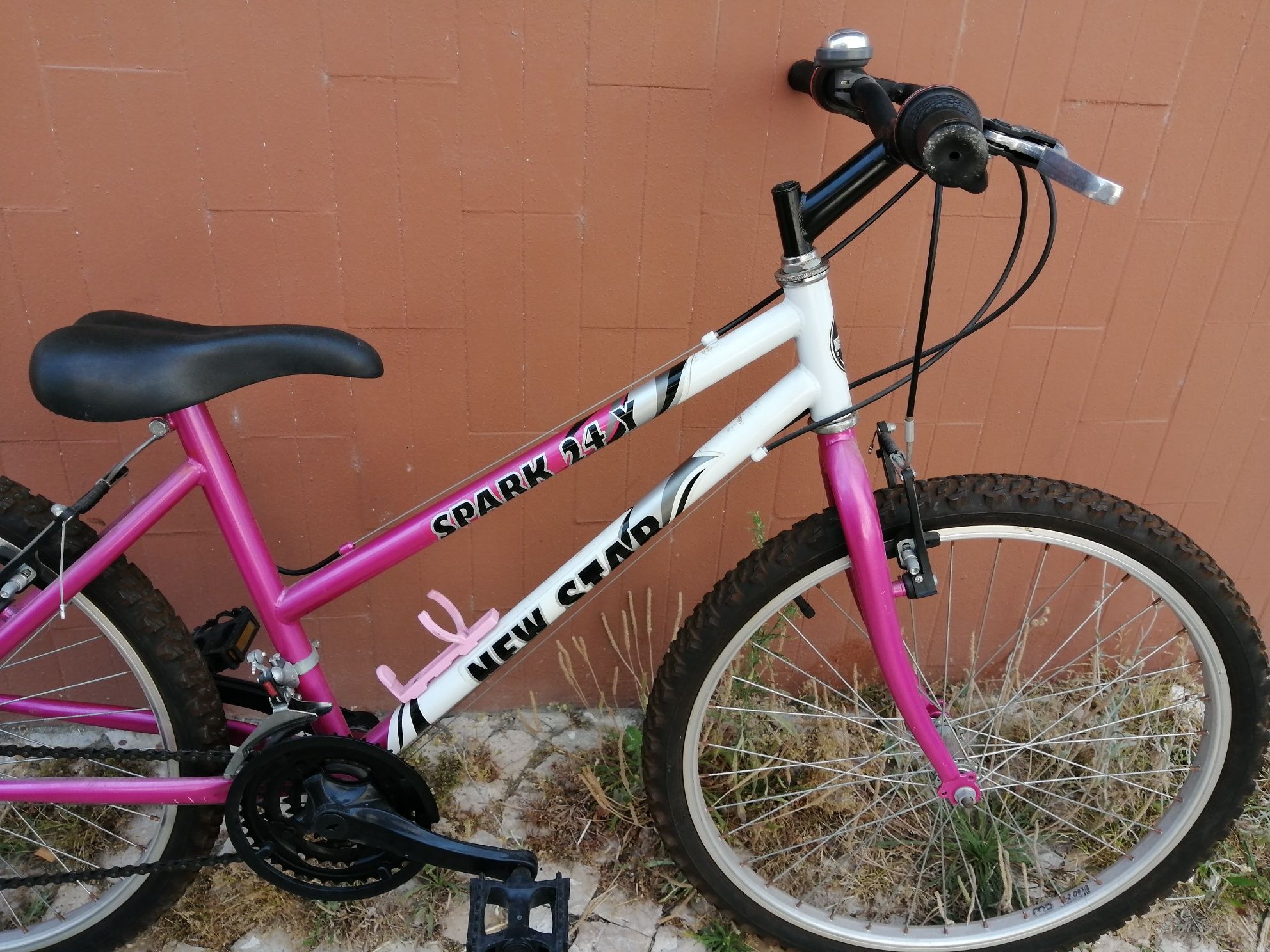 BICICLETA de CRIANÇA /JOVEM, RODA 20. 15 mudanças nos punhos. Impecáve