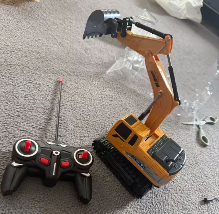 Екскаватор на радіокермуванні