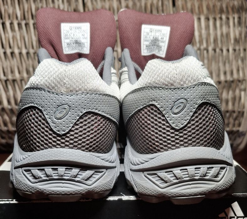 Красовки ASICS GEL-Track.US8,5