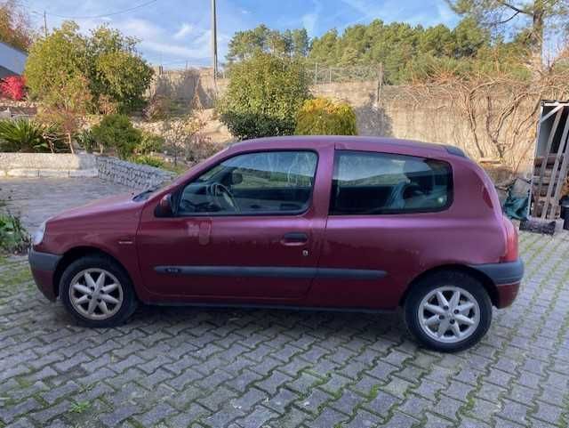 Renault Clio RXE 1.2 3P 2000