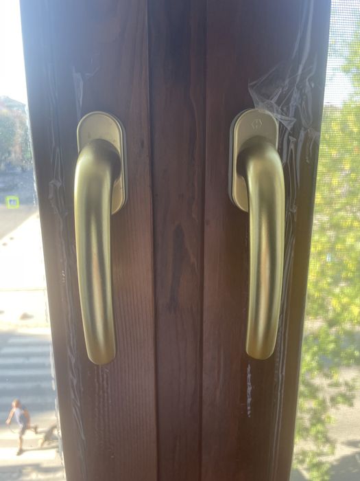 Вікно б/у з москітною сіткою