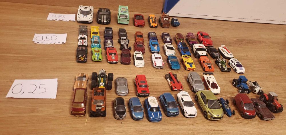 Varios carros- podem ser comprados por unidade