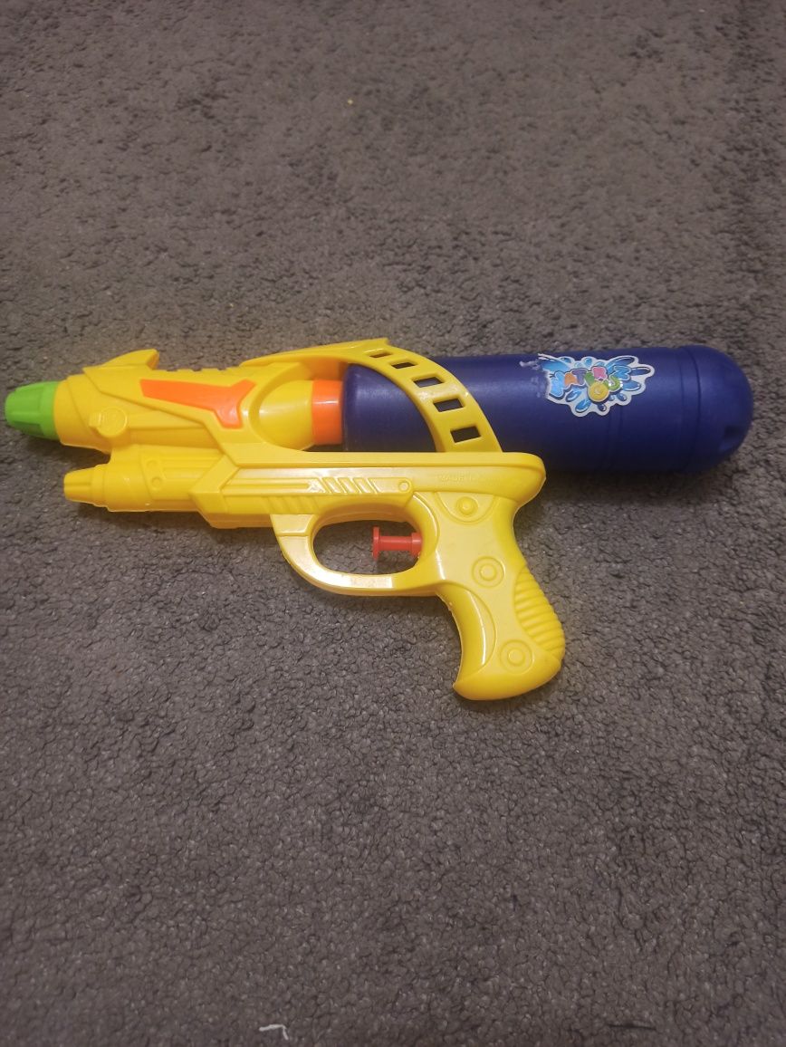 Pistolet na wodę