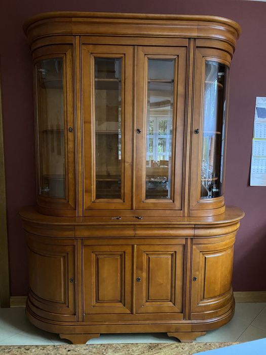 Luksusowa witryna drewniana w stylu vintage