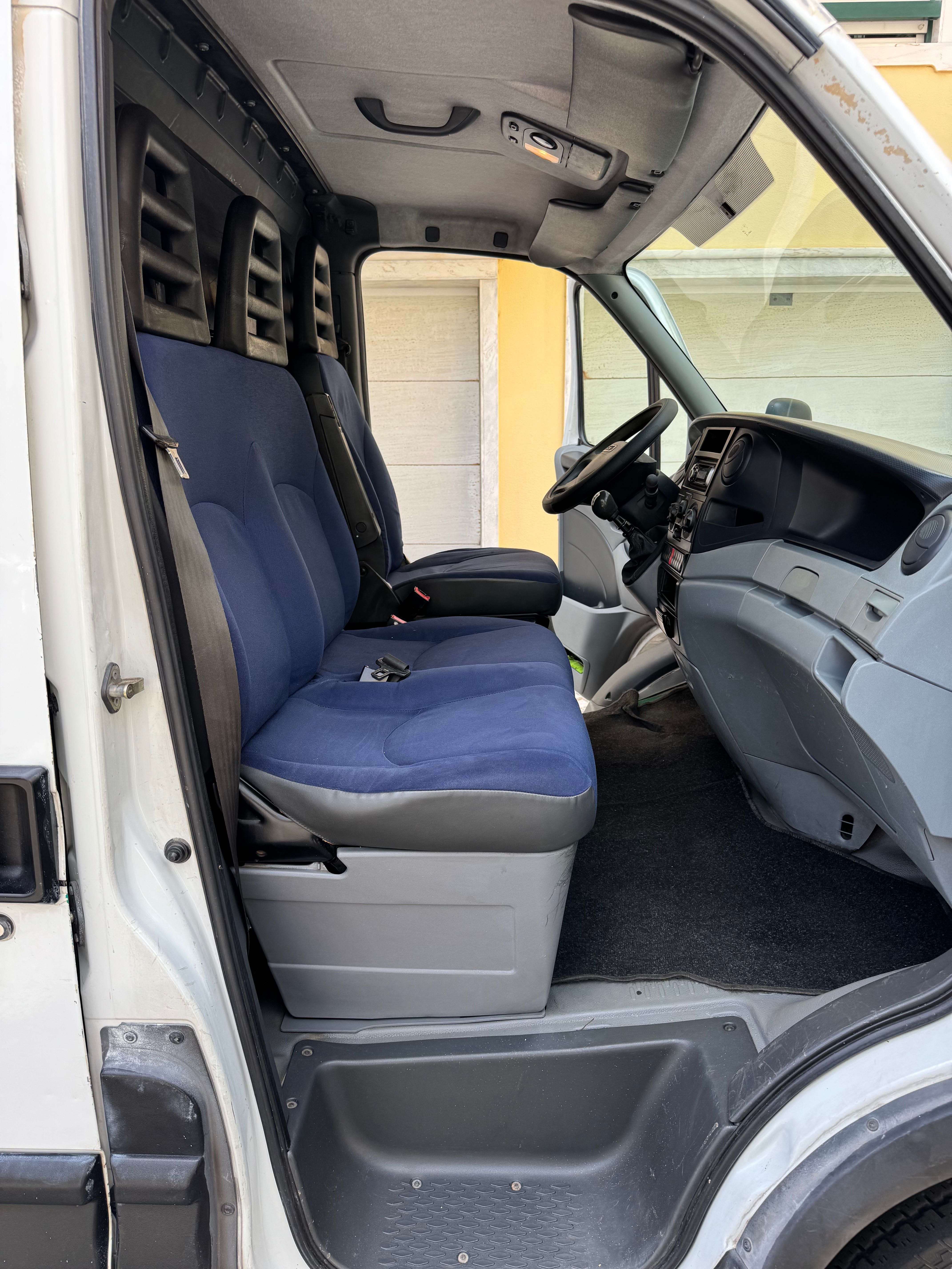 Iveco Daily 3.0 diesel 145 CV Nacional ( apenas 124.100 km )