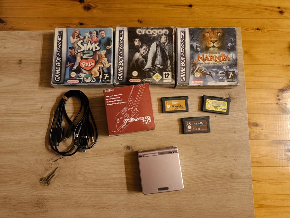 Game Boy Advance SP + gry