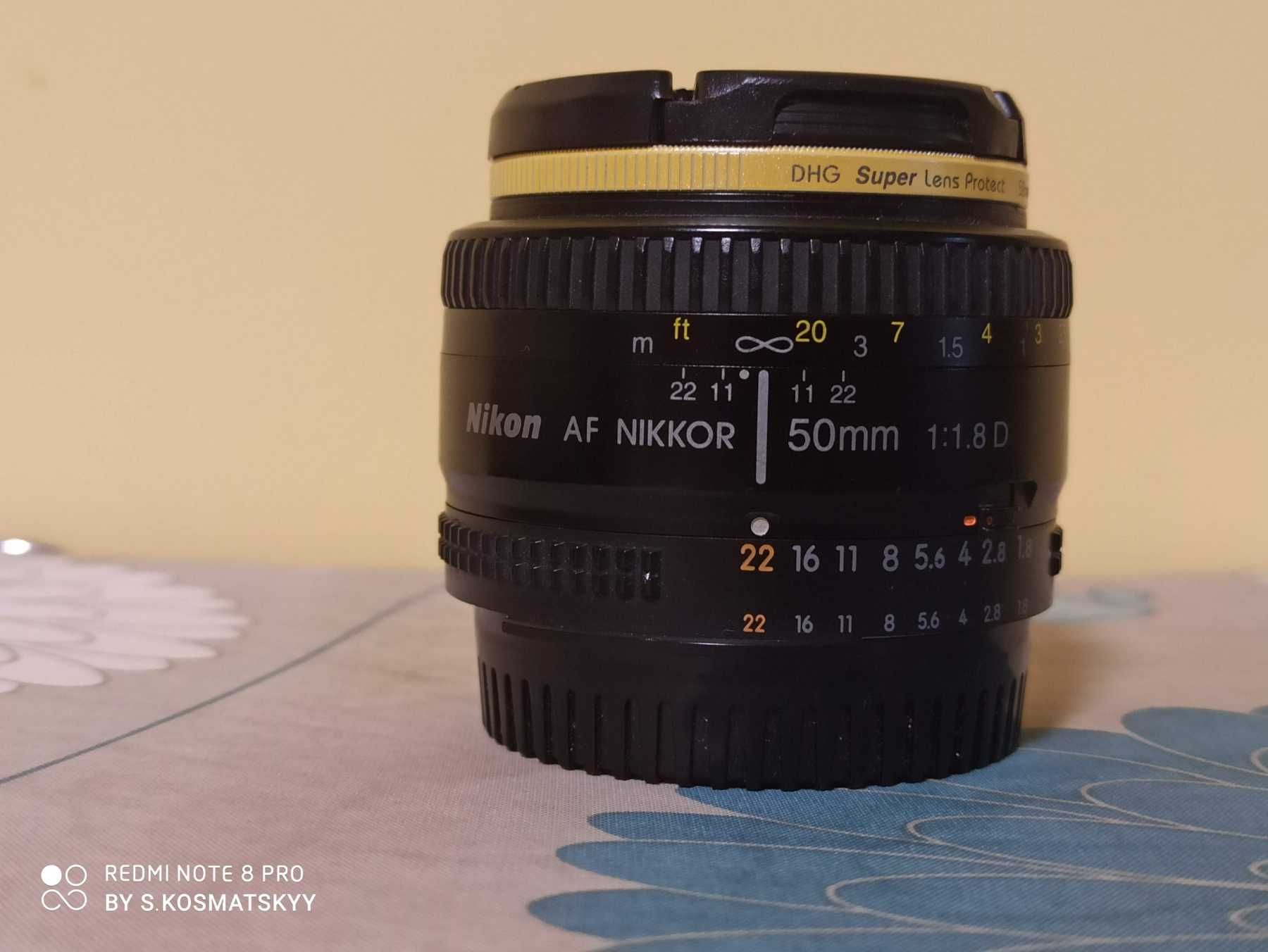 Nikon D90 фотокамера об'єктив+бустер+вспишка