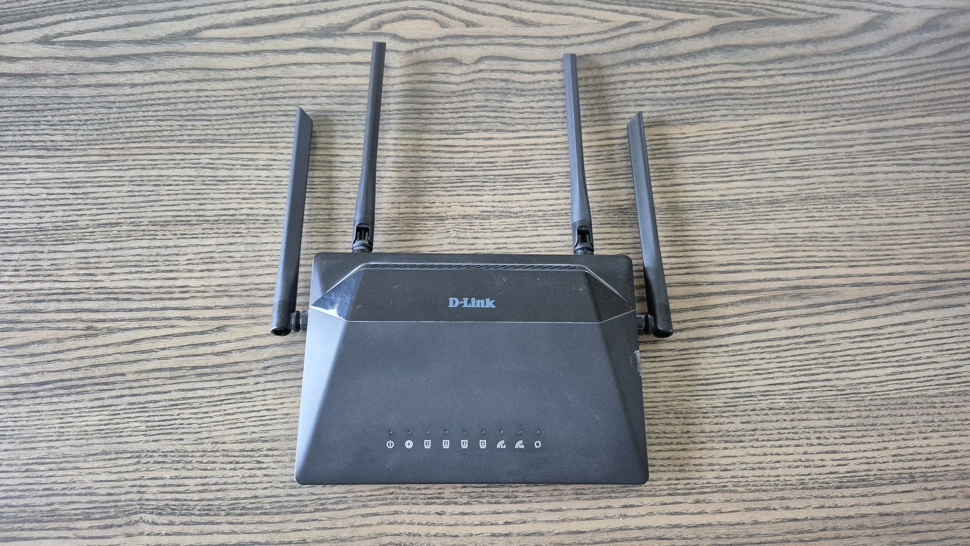 Wi-Fi роутер маршрутизатор D-Link AC1200 DIR-842