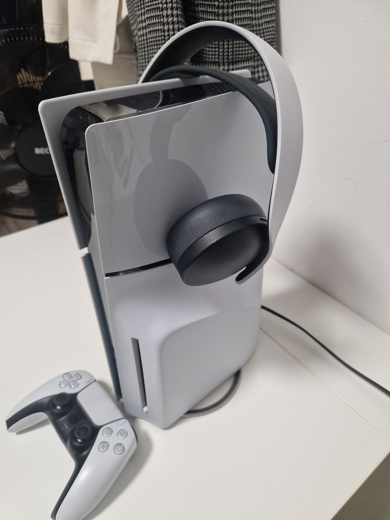 Playstation 5 com comando e fones wireless