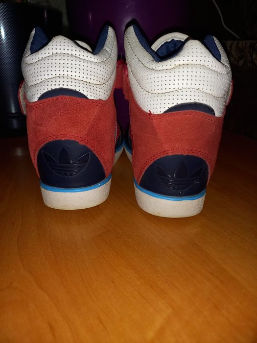 Кросівки снікерси