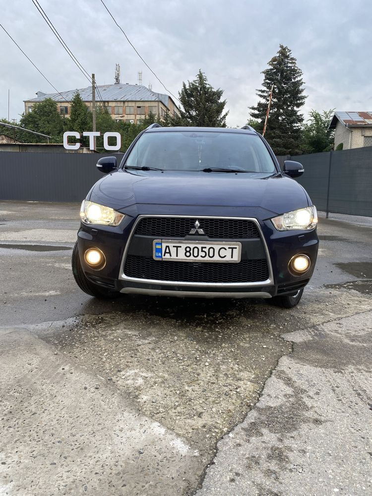 Mitsubishi Outlander XL 2010.