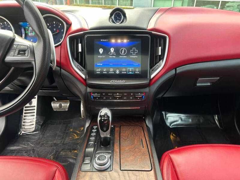 2017 Maserati Ghibli
