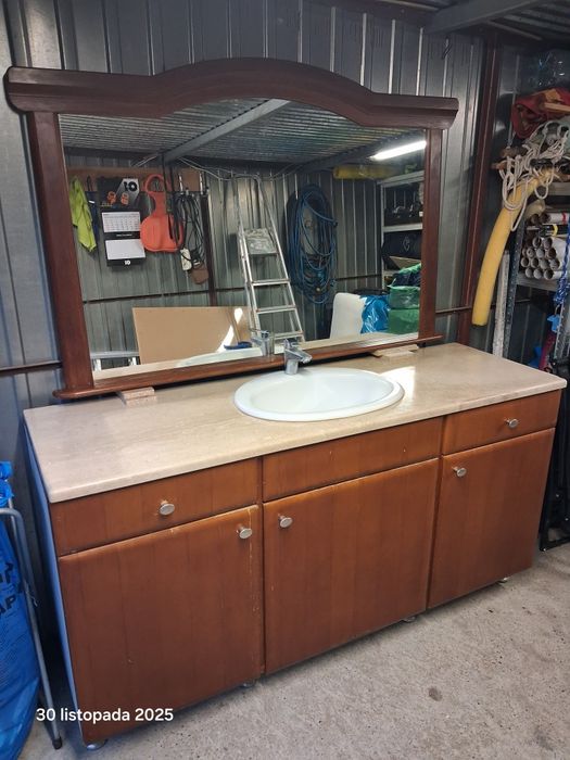 Szafka lazienkowa. Blat. Umywalka