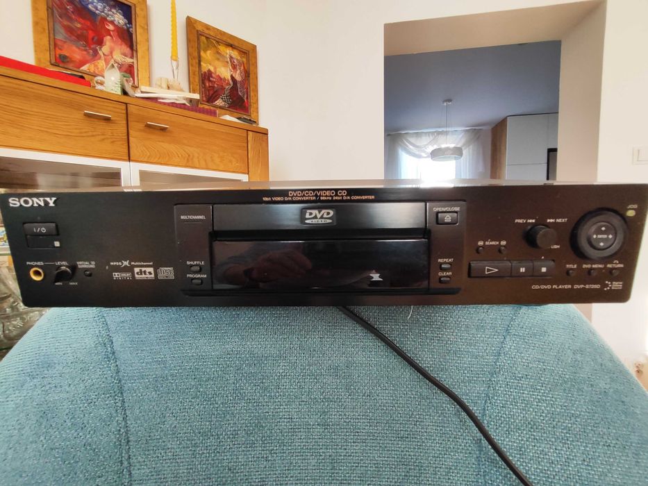 Odtwarzacz CD  DVD Sony Model DVP-S 725 D