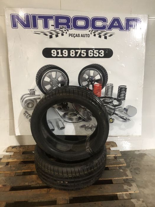 Pneus 225/40/18 profil novos