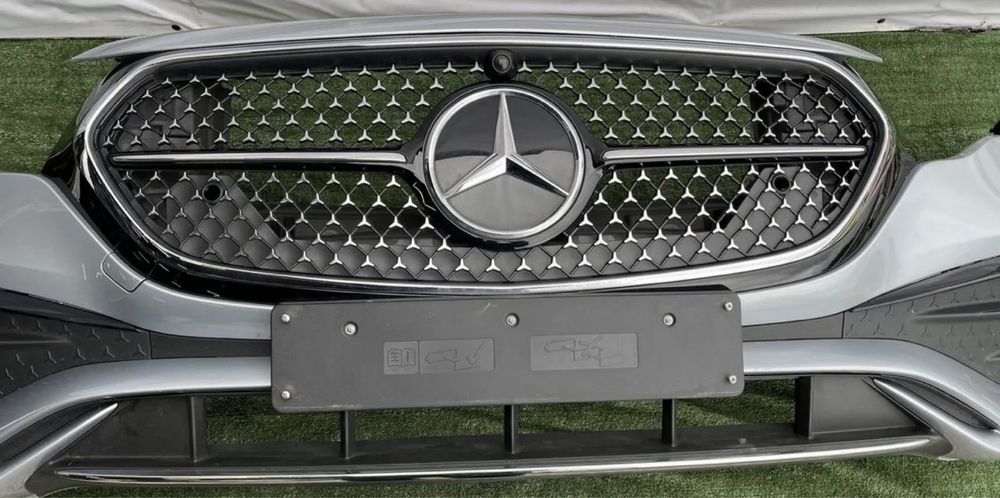 Передній передний бампер Mercedes W214 w 214 amg