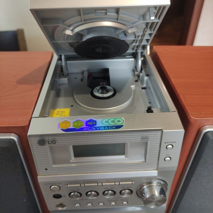 Музичний центр LG LX-M 145