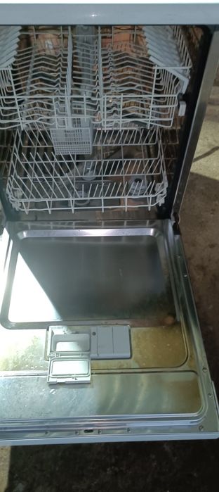 Máquinas ,ler anúncio