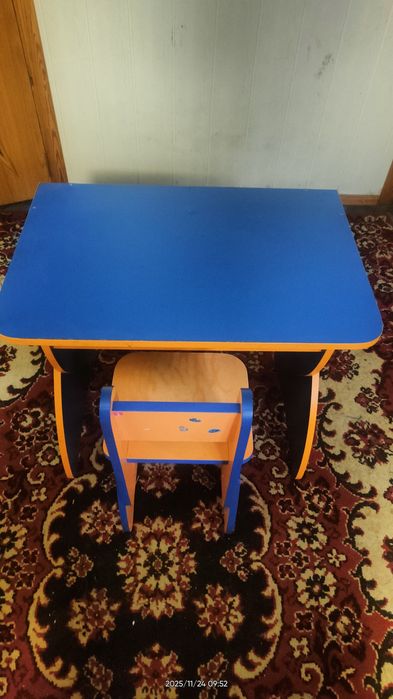 Продам детский стол и стул для ребёнка