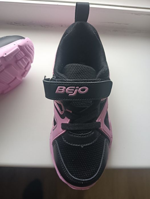 Nowe Buty rozmiar 31