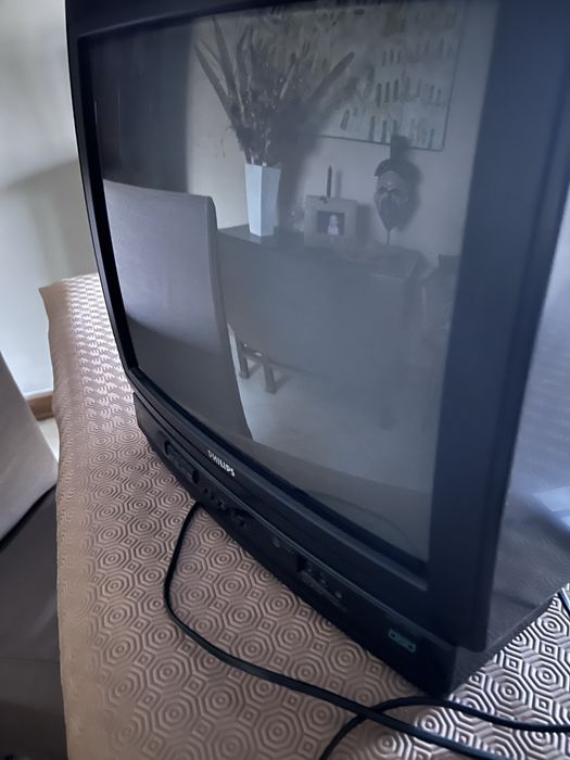 Televisor philips de 40 cm com suporte de parede
