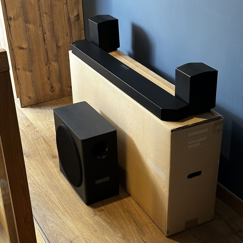 Soundbar Samsung Q930B + Subwoofer + Tylne głośniki