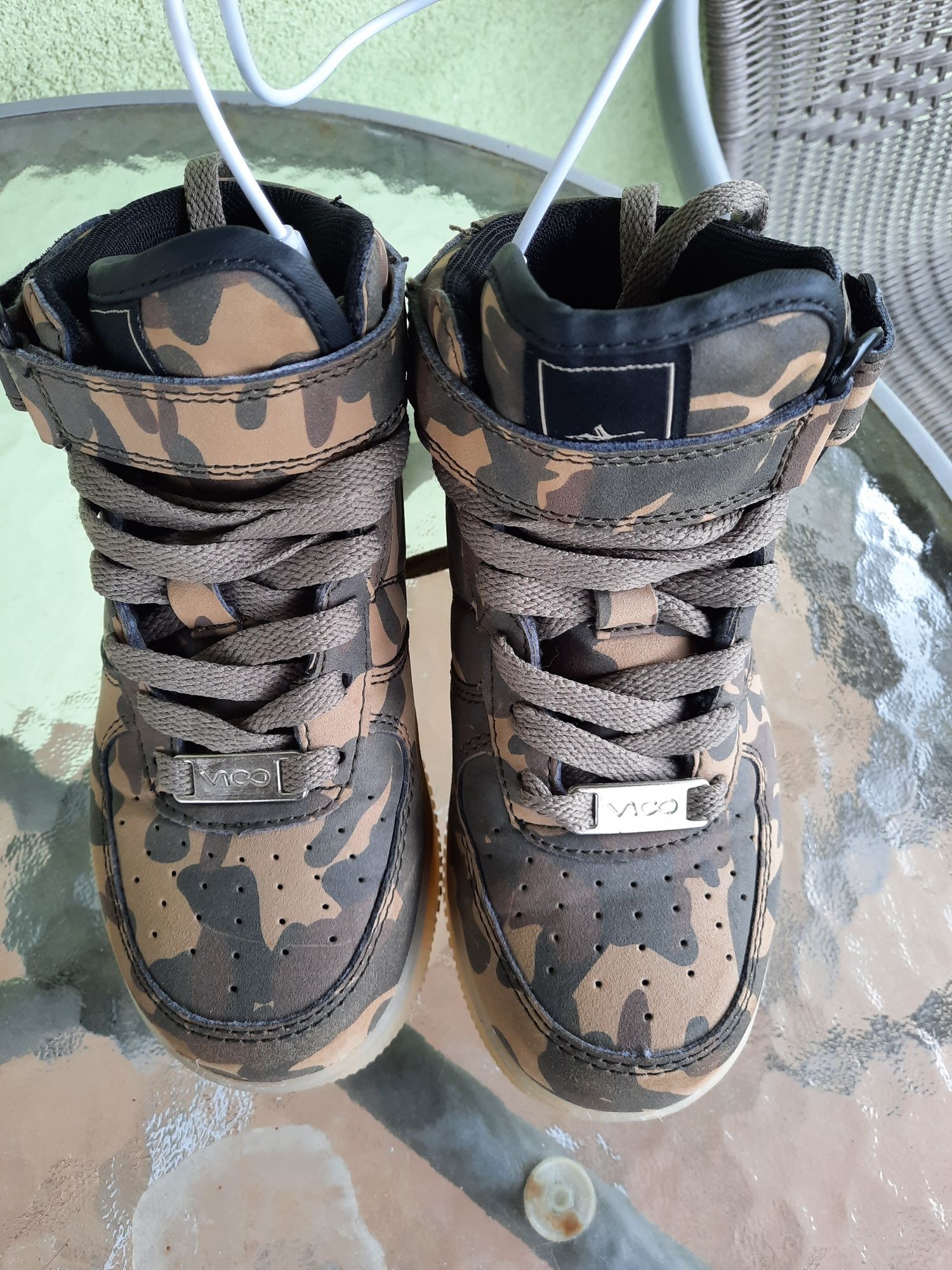 Świecące buty rozmiar 30