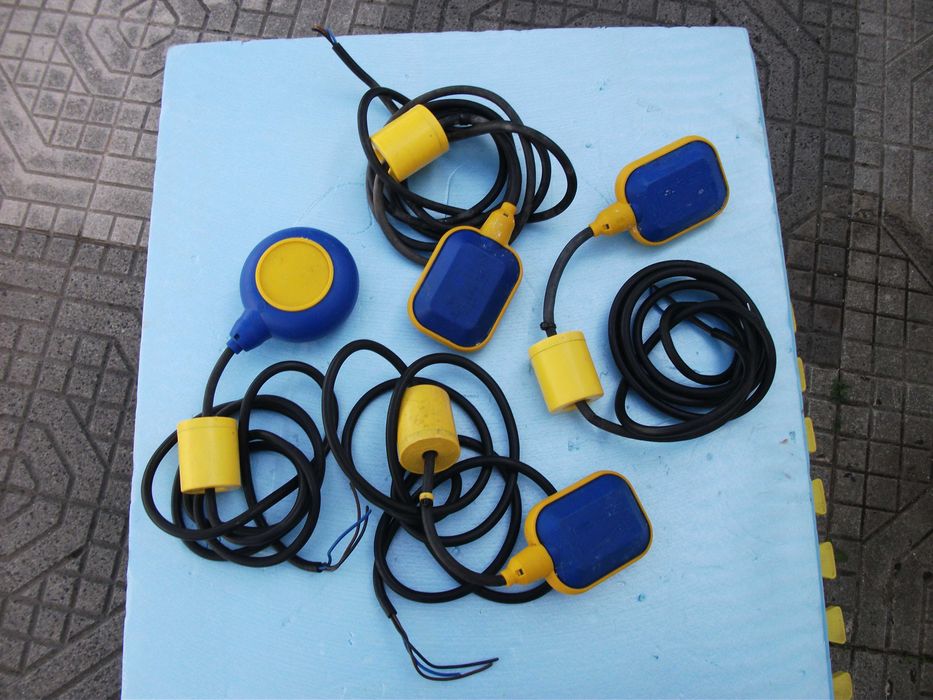 Boias de Nível para Bombas de  Fossa sética  com  Alternância.