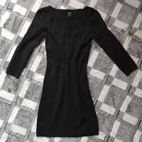 Чорна сукня розміру s