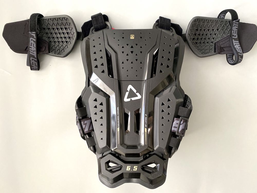 ТОПовая защита тела LEATT Chest Protector 6.5 Pro