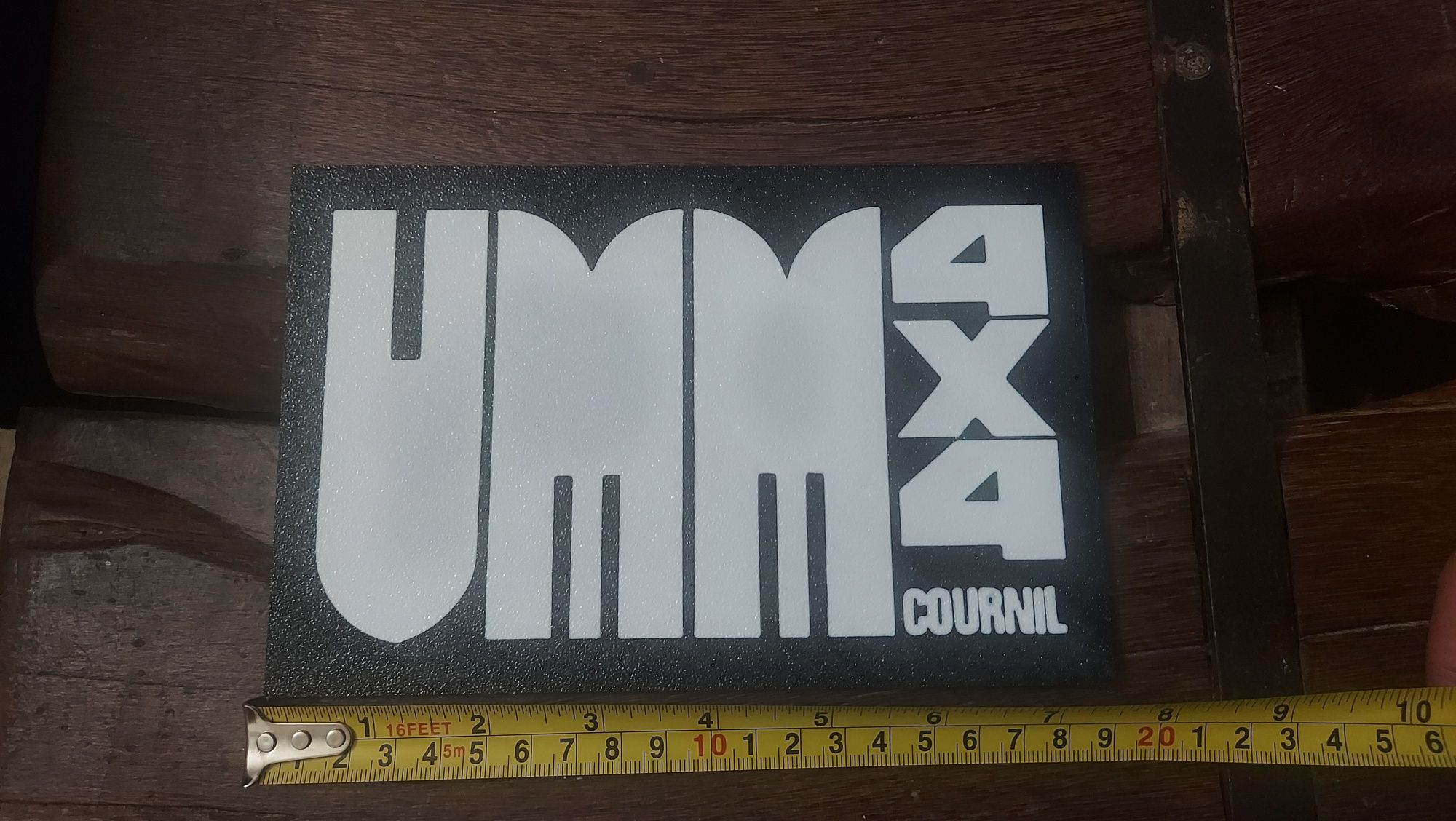 Placa decorativa UMM 4x4 Cournil