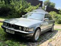 Продам авто BMW 525i e34