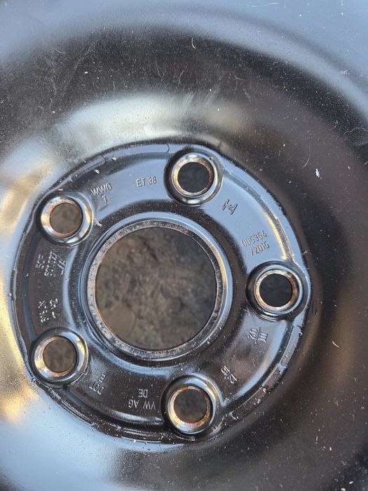 Оригінальні стальні диски з ковпаками r17, 5×112, Volkswagen Tiguan.